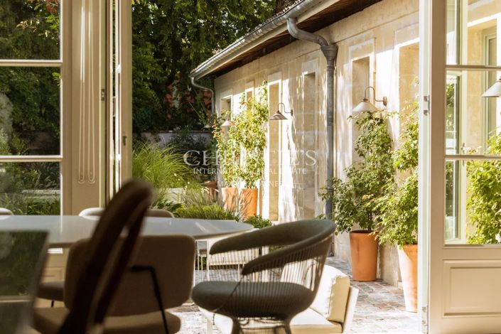 Image No.2-5 Bed House for sale