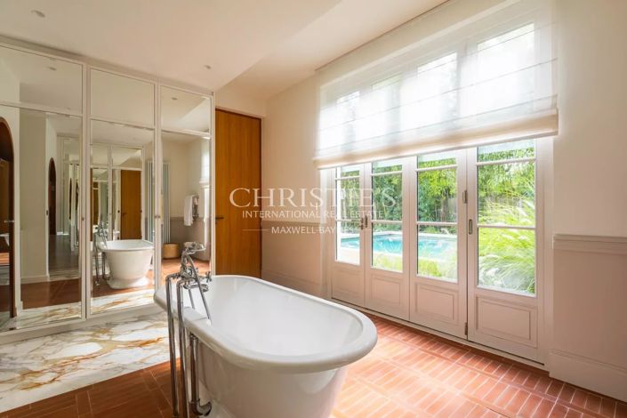 Image No.27-5 Bed House for sale