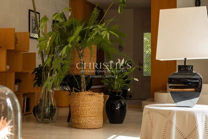 Image No.38-5 Bed House for sale