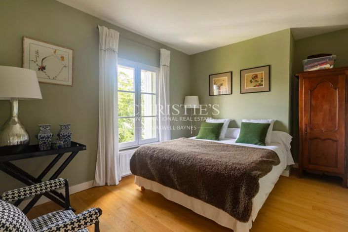 Image No.40-5 Bed House for sale