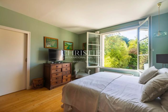Image No.41-5 Bed House for sale