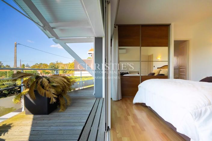 Image No.19-4 Bed House for sale