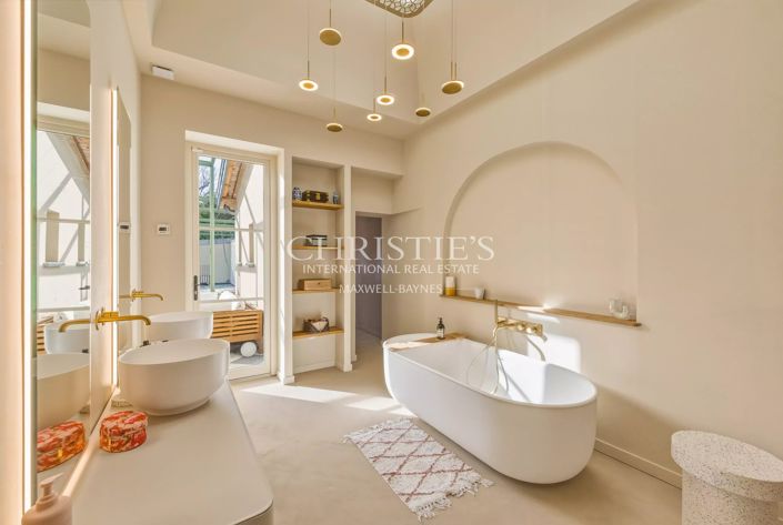 Image No.15-4 Bed House for sale