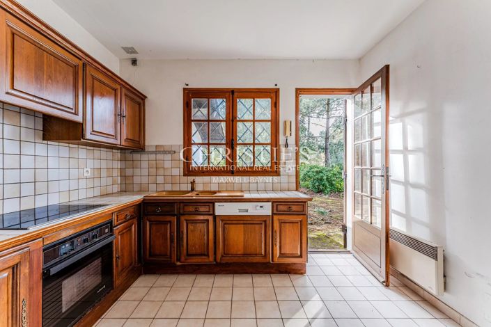 Image No.13-3 Bed House for sale