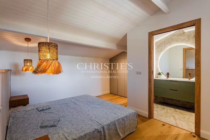 Image No.24-4 Bed House for sale