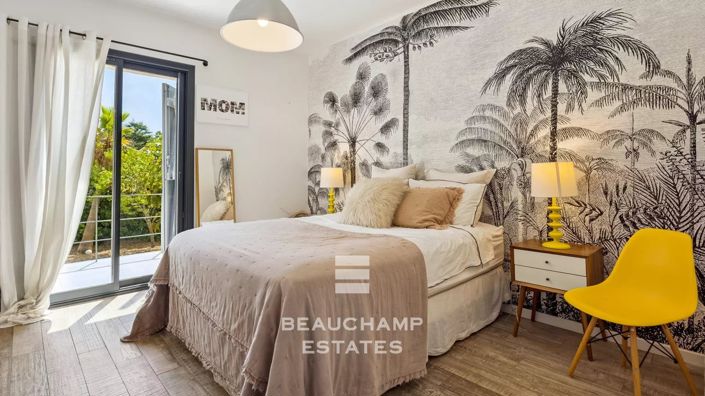Image No.7-6 Bed House for sale