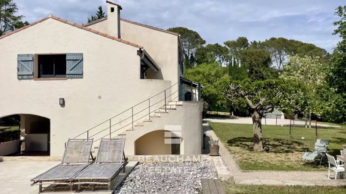 Image No.9-6 Bed House for sale