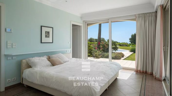 Image No.6-5 Bed House for sale