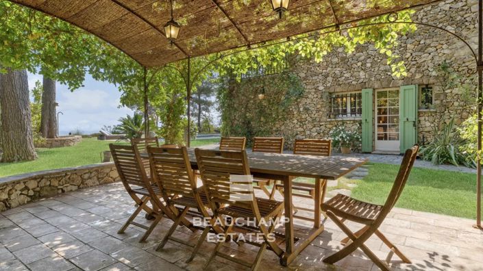 Image No.6-6 Bed House for sale