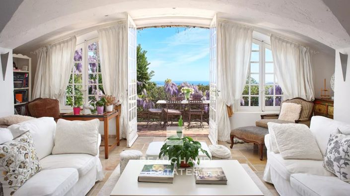Image No.5-8 Bed House for sale