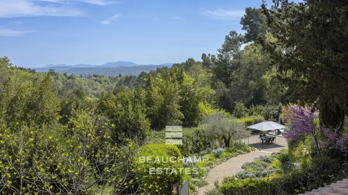 Image No.4-9 Bed House for sale