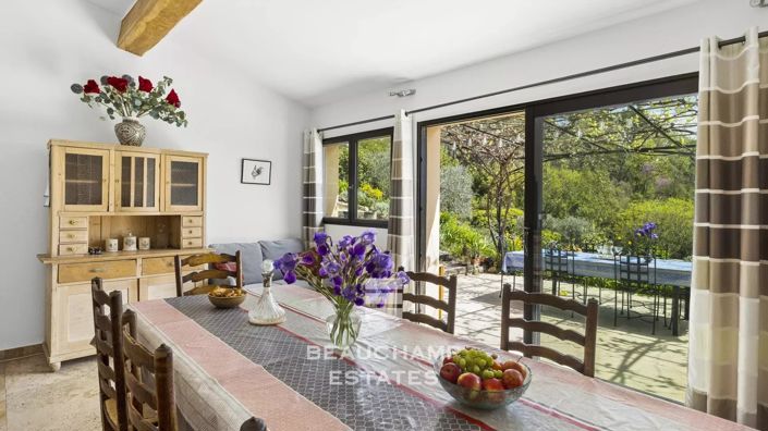 Image No.6-9 Bed House for sale