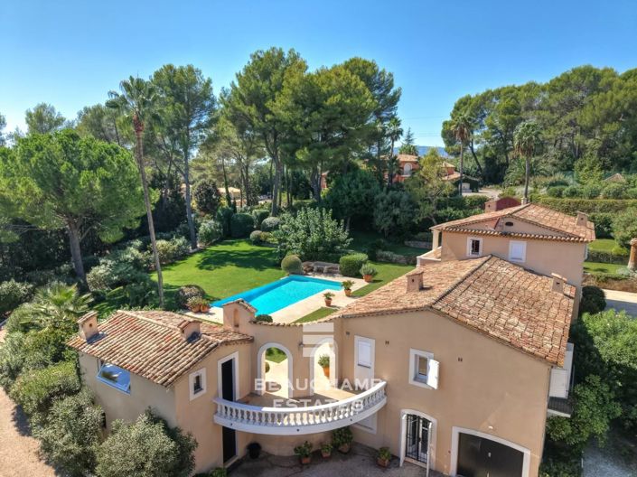 Image No.10-6 Bed House for sale