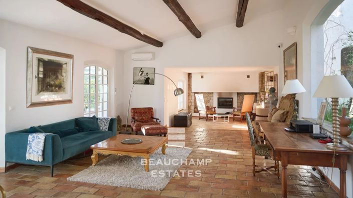 Image No.7-6 Bed House for sale