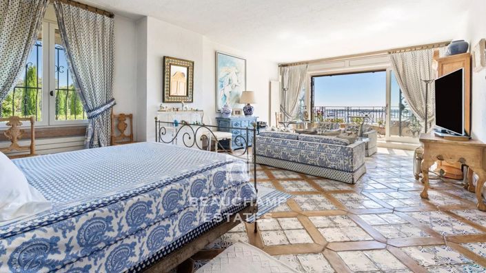 Image No.7-7 Bed House for sale