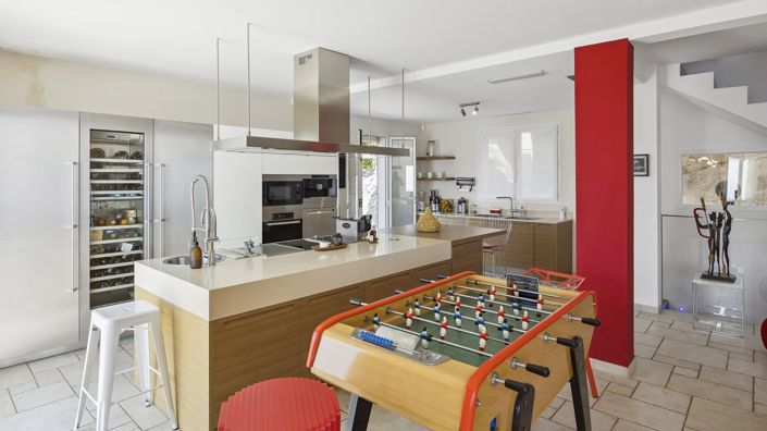 Image No.5-5 Bed House for sale