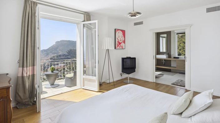 Image No.6-5 Bed House for sale