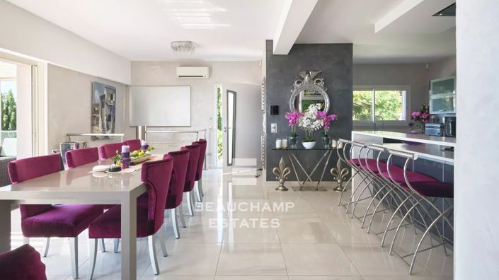 Image No.5-5 Bed House for sale