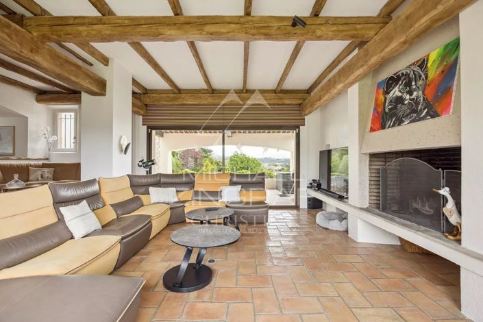 Image No.9-7 Bed House for sale