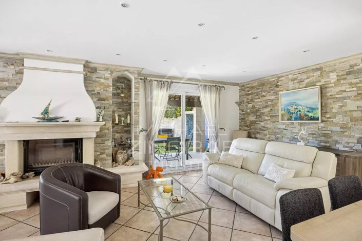 Image No.4-5 Bed House for sale