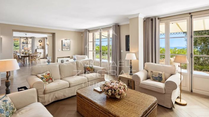 Image No.4-5 Bed House for sale