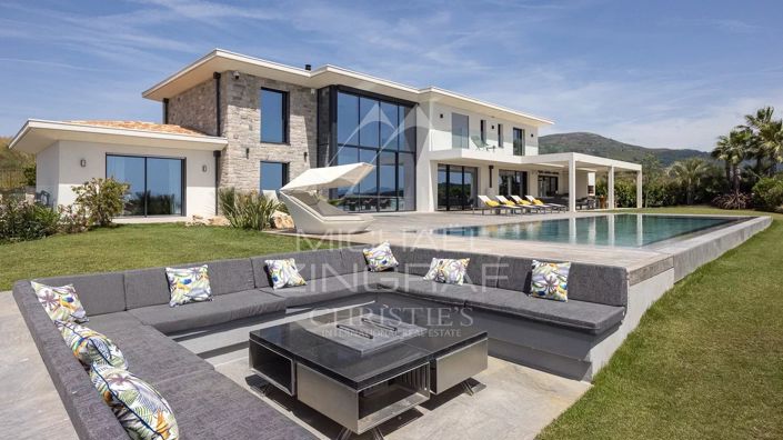 Image No.13-6 Bed House for sale