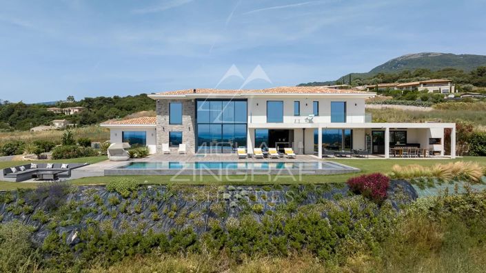 Image No.2-6 Bed House for sale