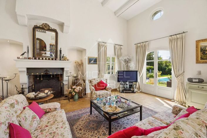 Image No.7-6 Bed House for sale