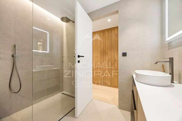 Image No.10-3 Bed Apartment for sale