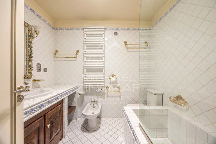 Image No.11-5 Bed Apartment for sale
