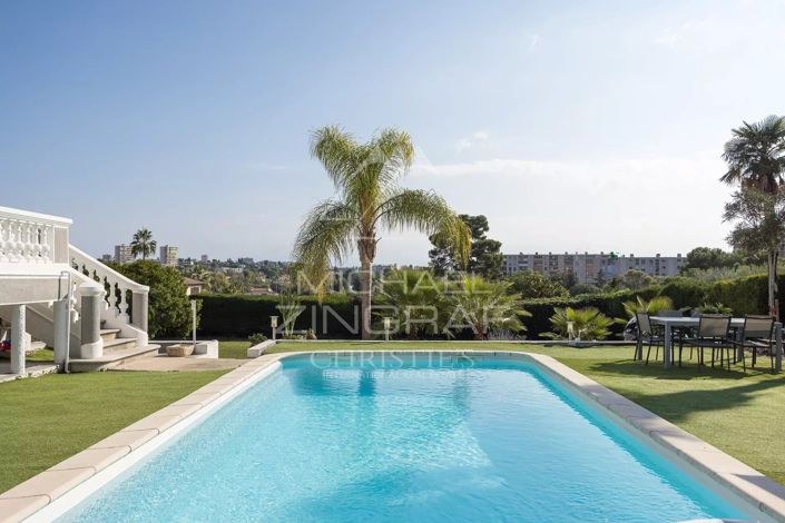 Image No.8-4 Bed House for sale