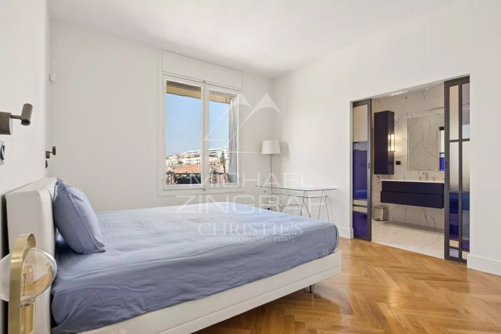 Image No.10-3 Bed Apartment for sale