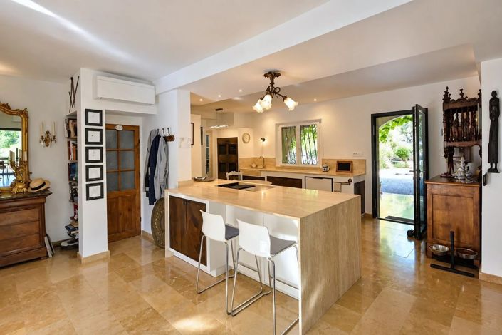 Image No.11-4 Bed House for sale