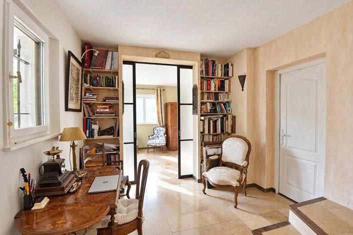 Image No.16-4 Bed House for sale