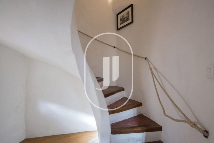 Image No.17-3 Bed House for sale