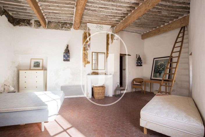 Image No.24-3 Bed House for sale