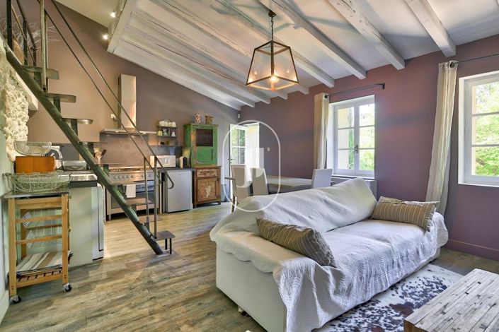 Image No.3-4 Bed House for sale