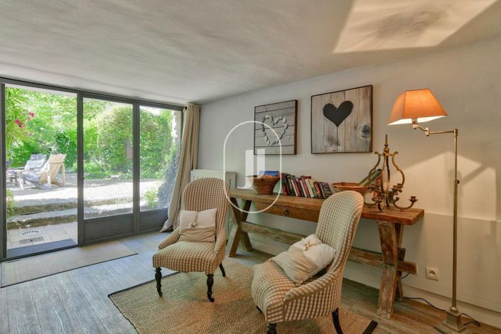 Image No.6-4 Bed House for sale