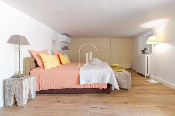 Image No.9-4 Bed House for sale