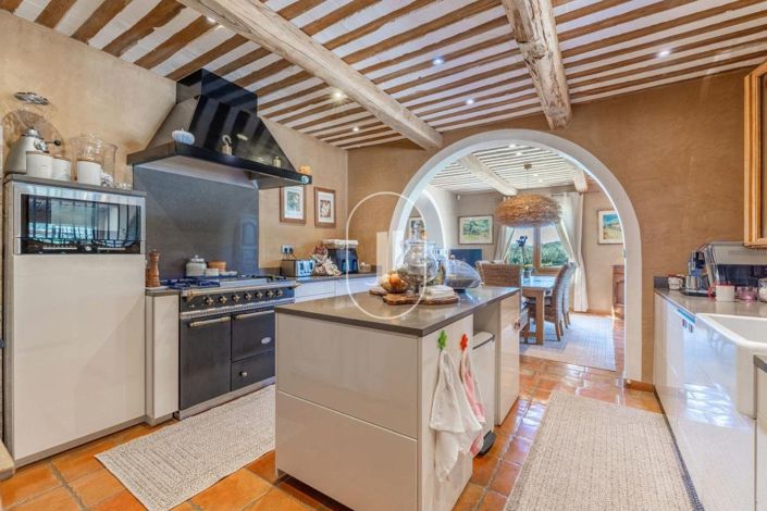 Image No.5-5 Bed House for sale