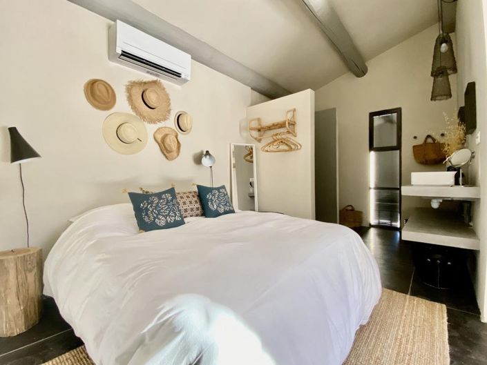 Image No.9-5 Bed House for sale