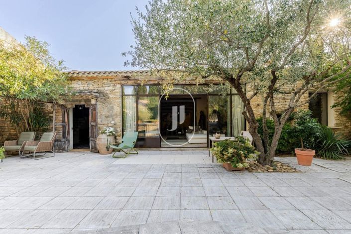 Image No.17-5 Bed House for sale
