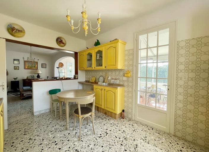 Image No.10-3 Bed House for sale