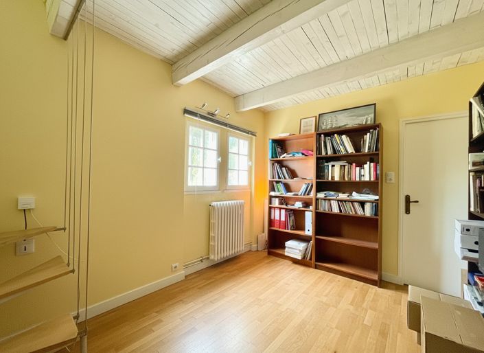 Image No.13-3 Bed House for sale
