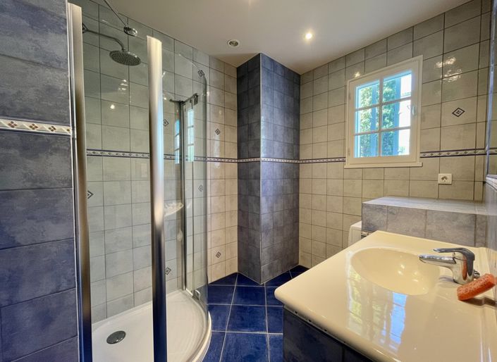 Image No.14-3 Bed House for sale