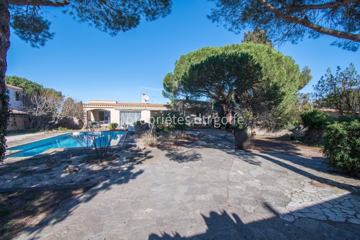 Image No.16-4 Bed House for sale