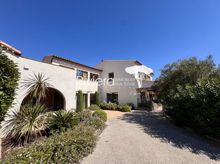 Image No.10-7 Bed House for sale