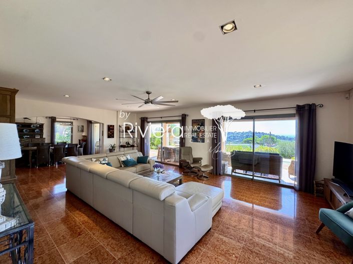 Image No.20-7 Bed House for sale