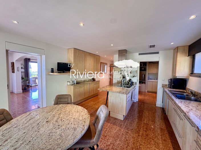 Image No.24-7 Bed House for sale