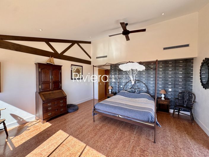 Image No.28-7 Bed House for sale
